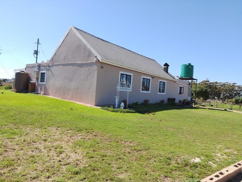 5 Bedroom Property for Sale in Stilbaai Rural Western Cape